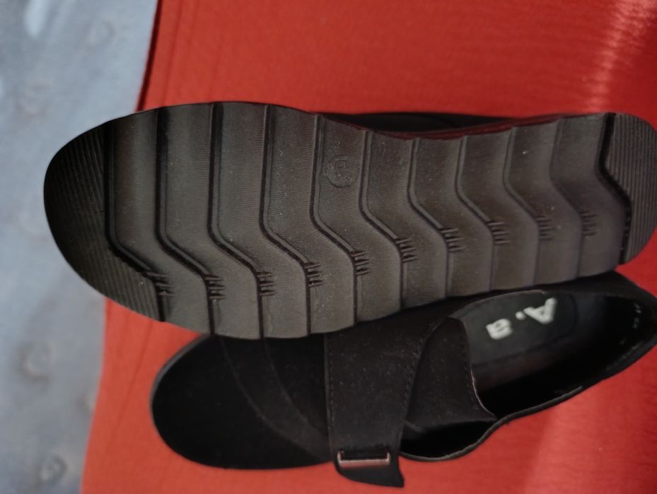 Pantofi negri comozi, piele intoarsa, noi, 37,5