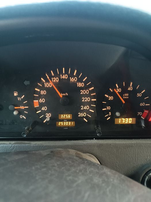 Мерседес бенз  с202