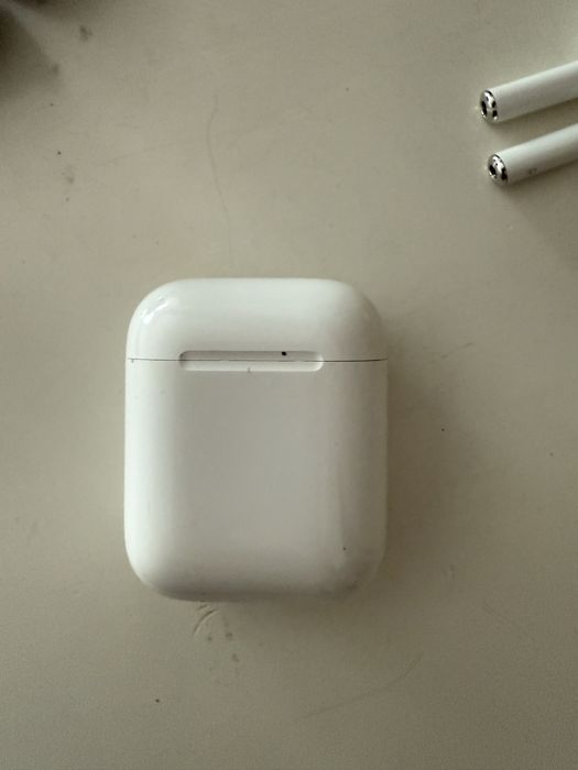 Airpods, один хозяин