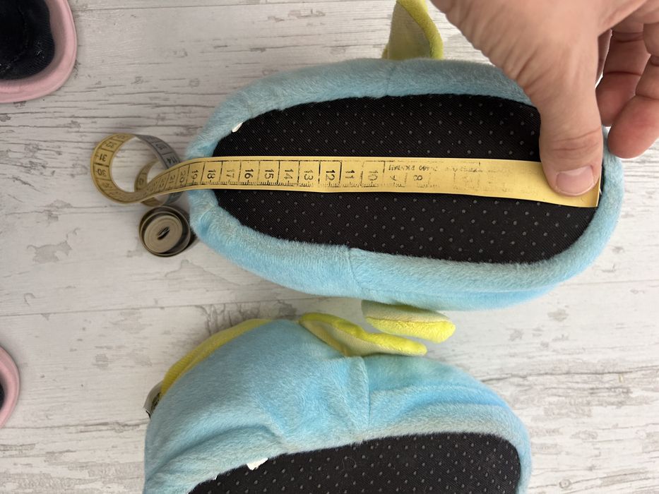 Детски маратонки under armour 28 и найк 30 номер