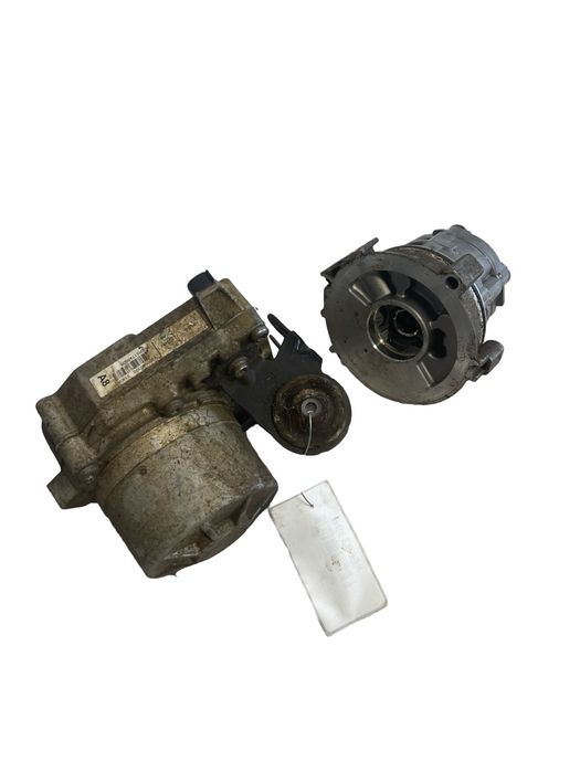 Pompa Servodirectie Defecta Pentru Piese Dacia Duster 2010 - >1.5Dci