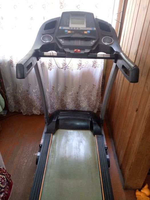 Продается беговая дорожка