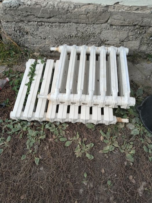 Продам батареи чугунные