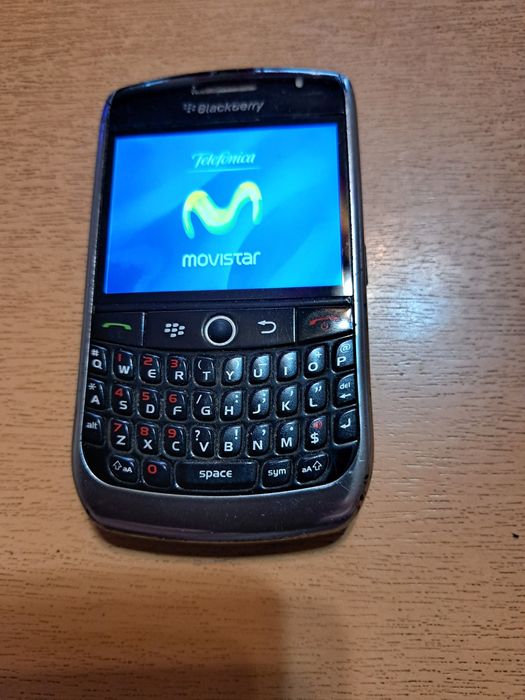 Black Berry  8900