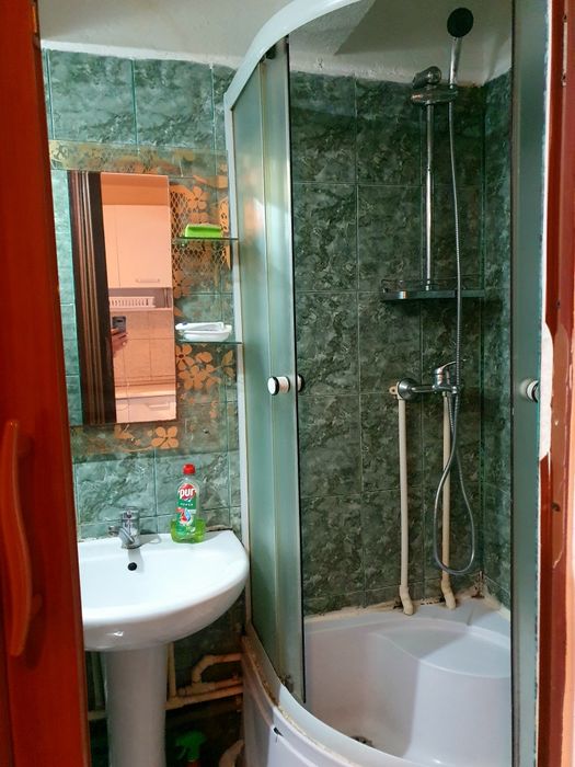 Vând Garsoniera sau schimb cu 2 camere