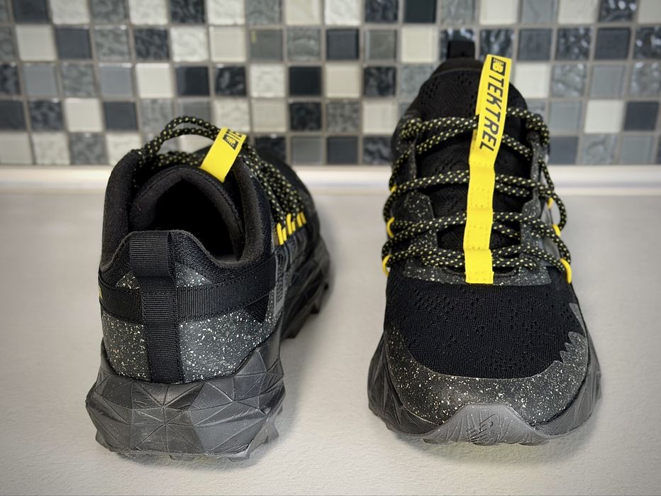 Adidasi NEW BALANCE Tektrel 42 !!!