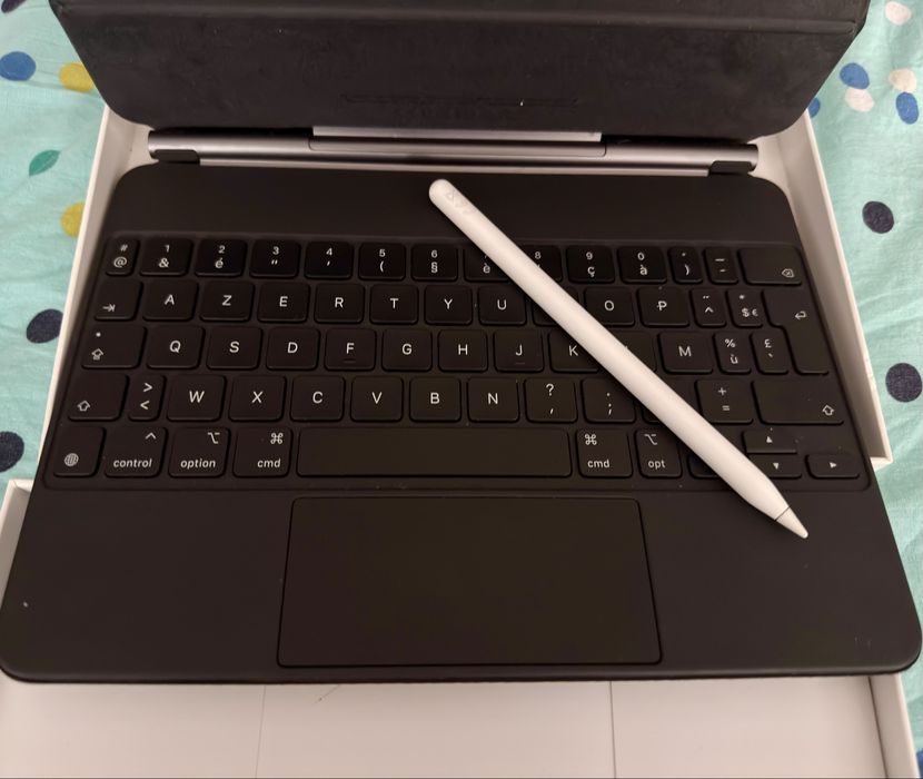 iPad Pro + Apple Magic Keyboard + Apple Pencil