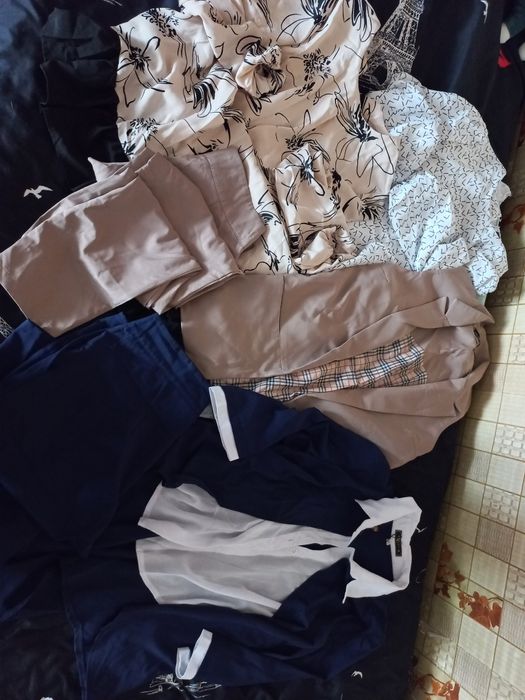 Срочно отдам вещи женские