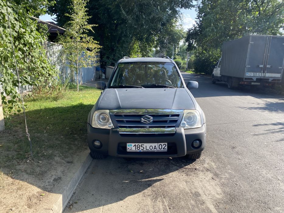 Продам автомобиль Suzuki xl7