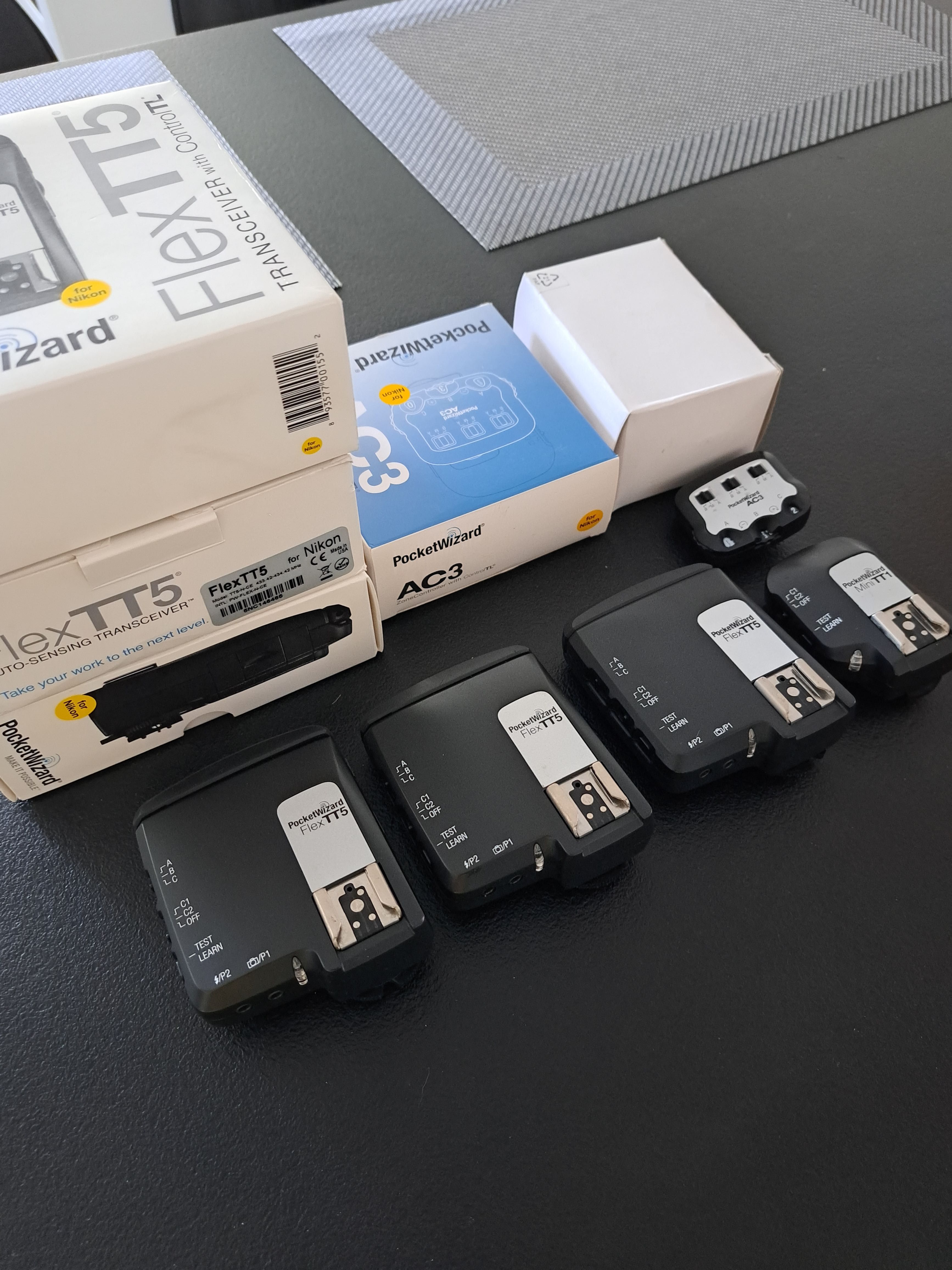 Lentila nikon 70 200 f 2 8 vr2 sigma 105 f2 8 pocket wizard flex tt5