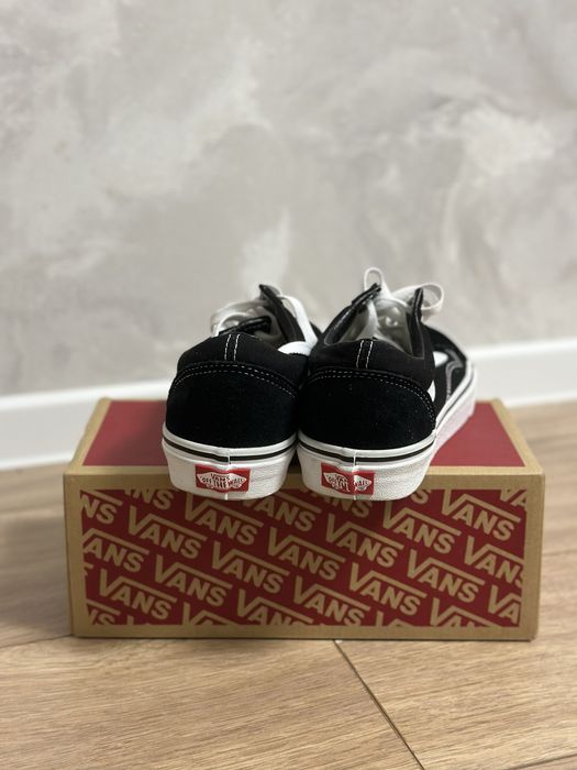 Продаются кроссовки Vans