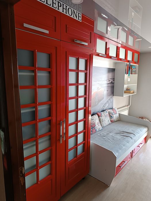 Продам набор подростковой мебели