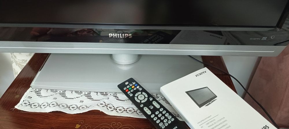 Продам телевизор Филипс на запчасти