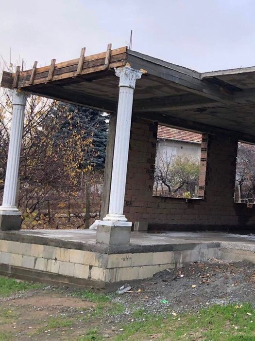 Барбекю, чешми, римски колони