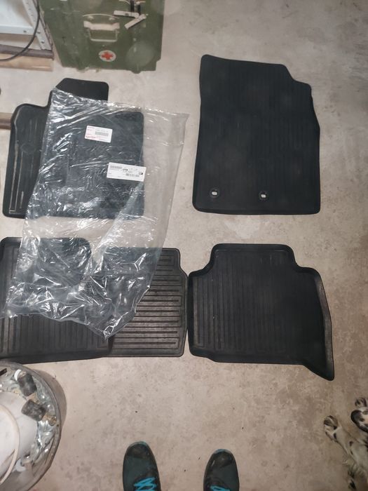 Полики на Лексус 570