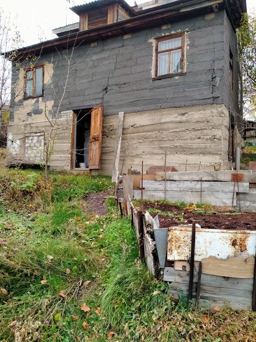 Продам дачный участок район Лесхоза с домом.