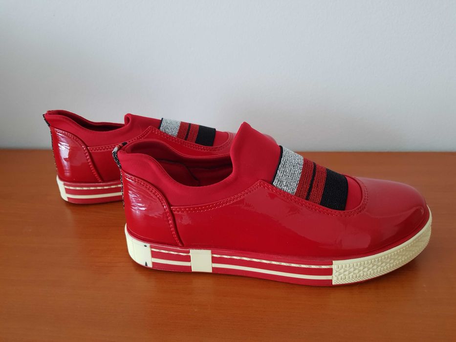 Pantofi  NOI rosii piele lac 36 (23 cm)