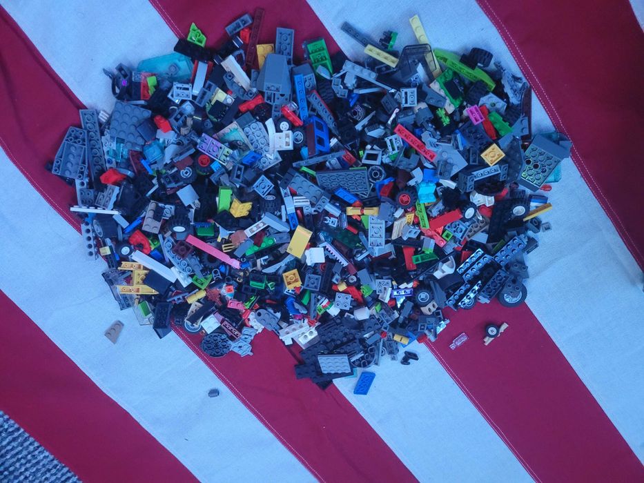 Im selling legos