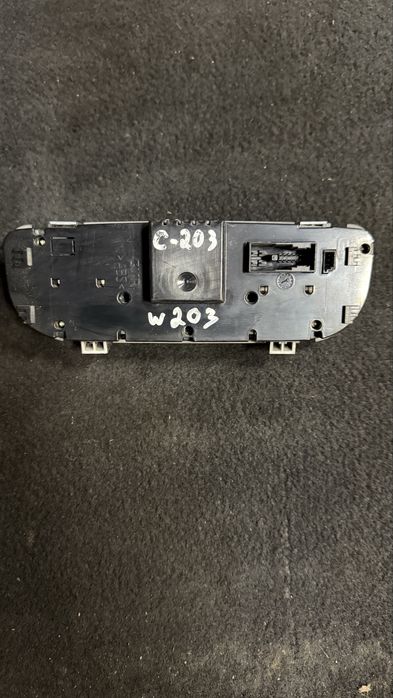 Управление Климатик / Mercedes C-class / W203 / 2001-2007г./