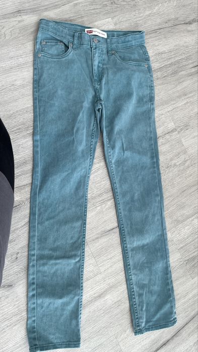 Blugi Levi’s S marimea