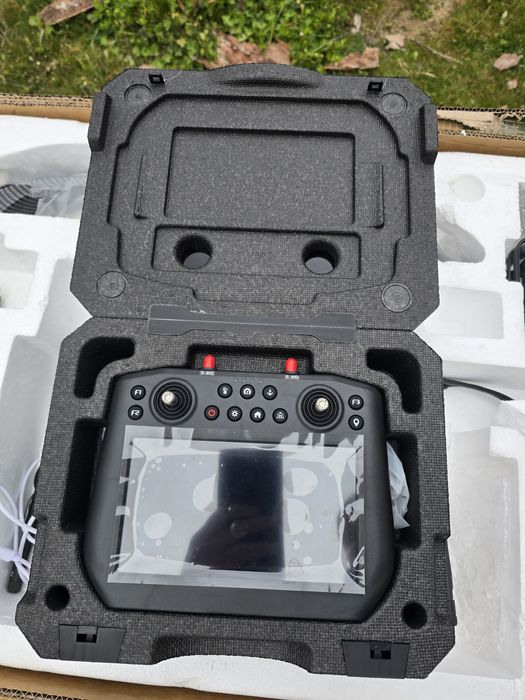 Лодка за захранка ГПС +СОНАР