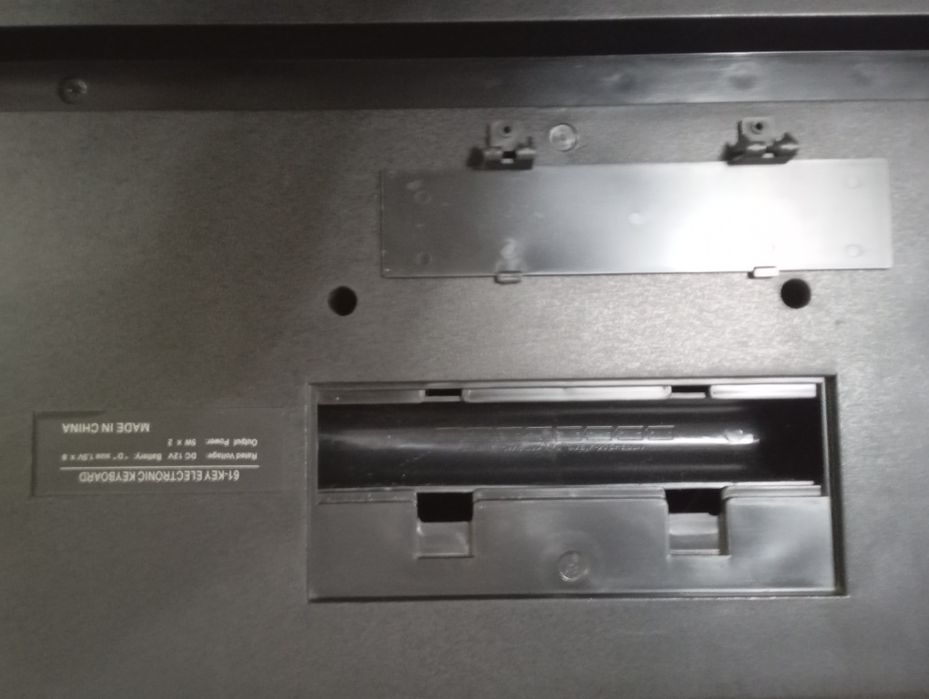 Продам электронный синтезатор