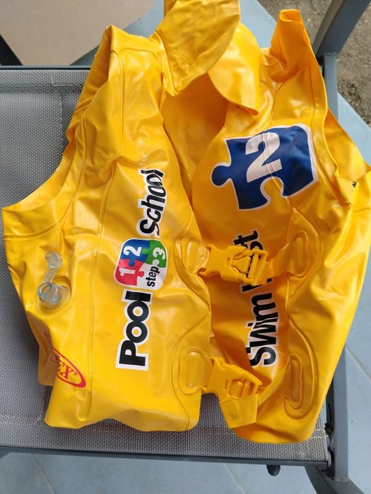 Vesta gonflabila noua inot pentru copii Intex Deluxe 

Noua!