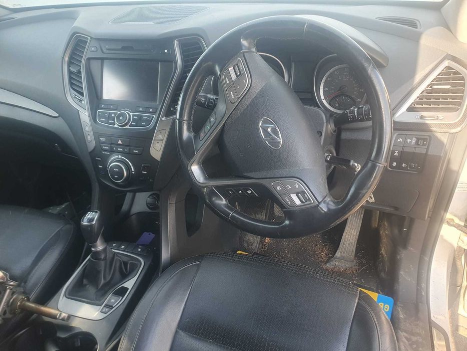 Dezmembrez Hyundai Santa Fe Premium 2.2 CRDI 4x4 2013