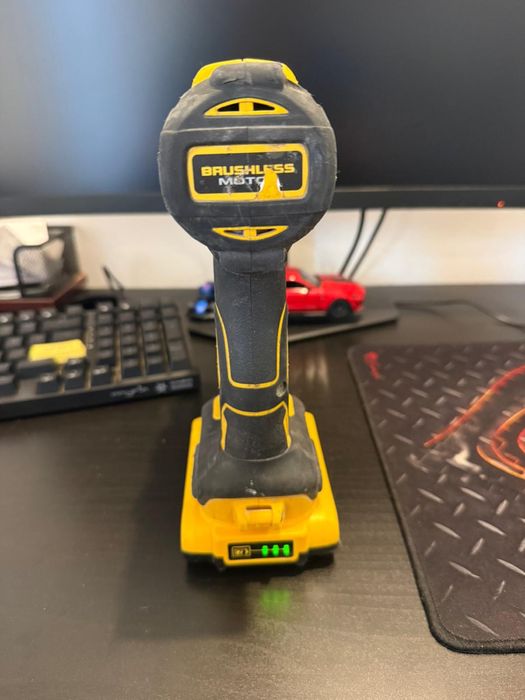 Filetanta DeWalt DCD778 cu acumulator 18V 2Ah