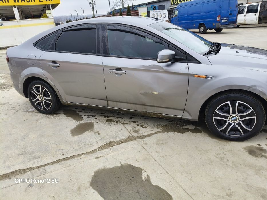 Vând Ford Mondeo