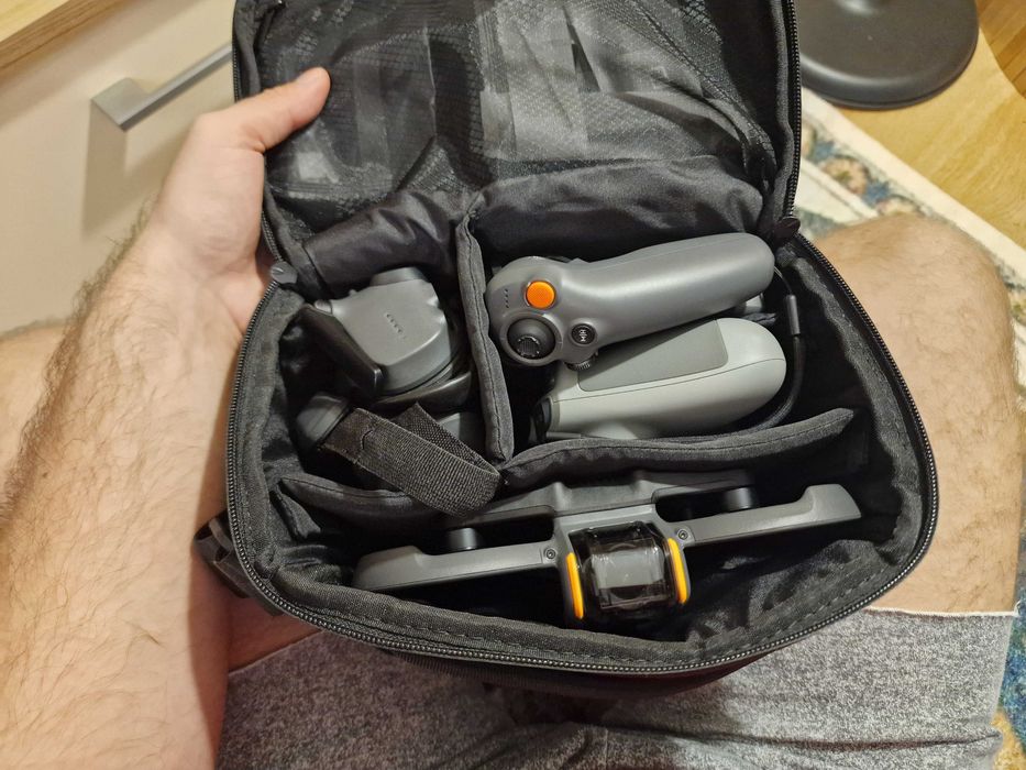 DJI Avata 2 Fly More Combo + Goggles 3 + 2 Controllere - Ca Nou