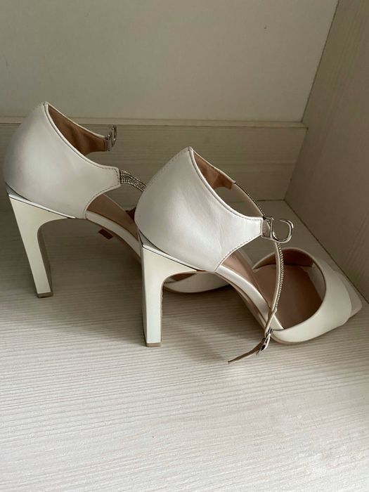 Шикарные босоножки