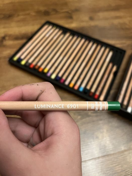 Creioane profesionale Caran D’ache luminance 6901