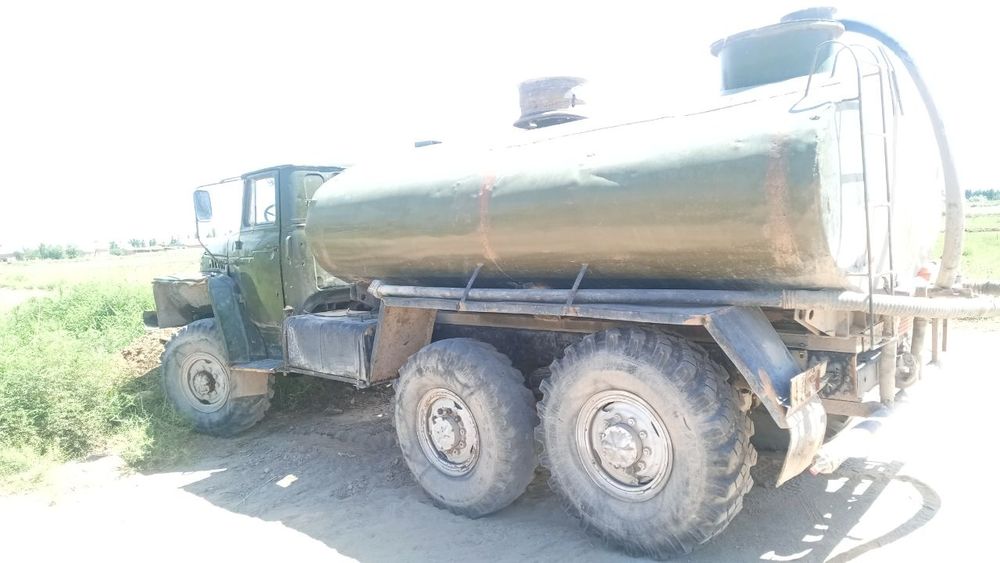 Ural vodovoz Maz motor Ural korobka