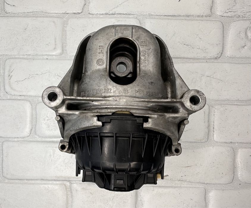 Десен тампон двигател AUDI A6 A7 4M0199372FQ