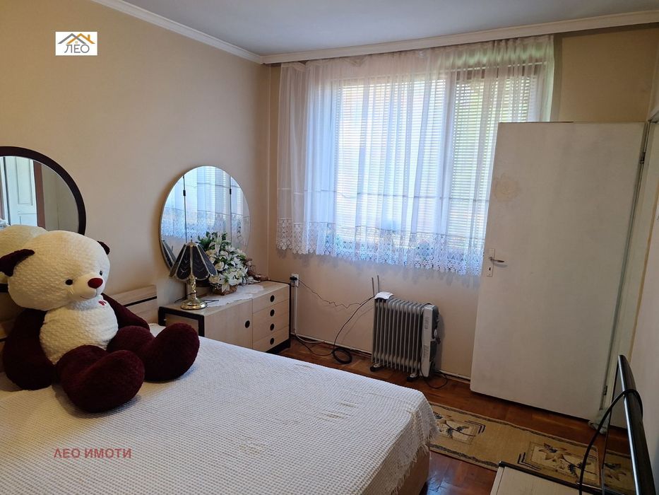 Продава се Къща в Севлиево - 70 кв.м за 1023 €/кв.м - Снимка #2
