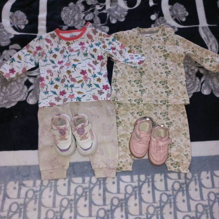 Продам детские вещи