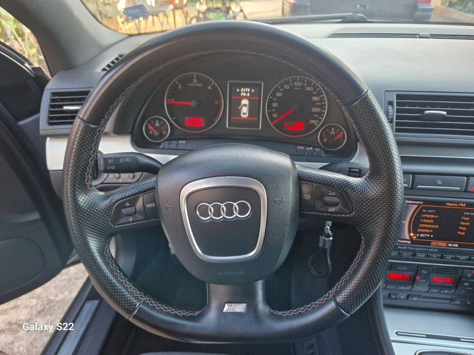 Ауди А4 Б7 на части