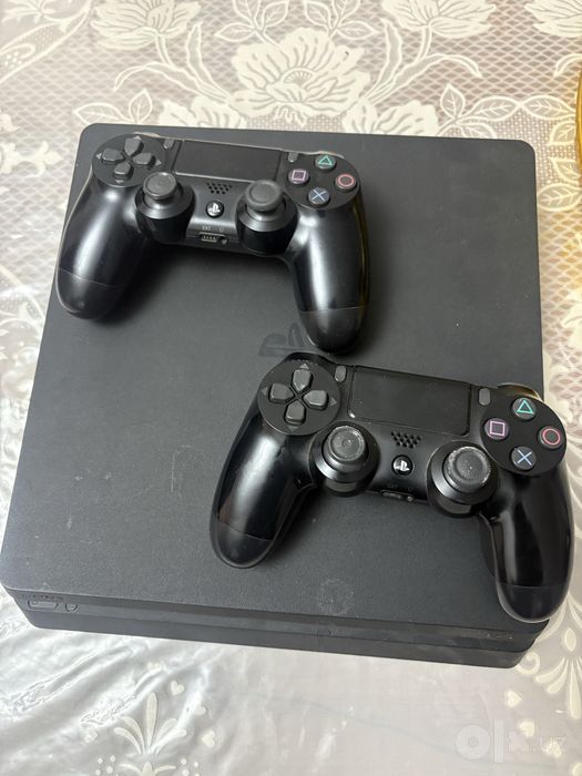 Playstation 4 2 pulti bor