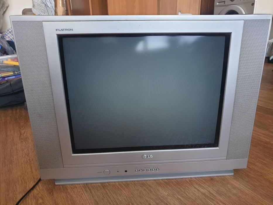 Продам телевизор LG