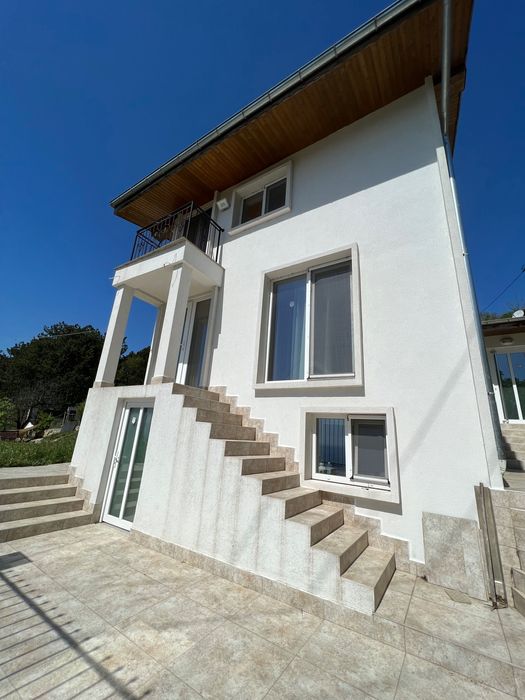 Продава се Къща в Варна, м-т Акчелар - 160 кв.м за 2813 €/кв.м - Снимка #2