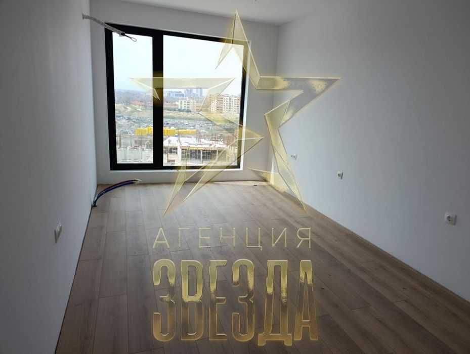 Тристаен с ПАРКОМЯСТО – Residential Park