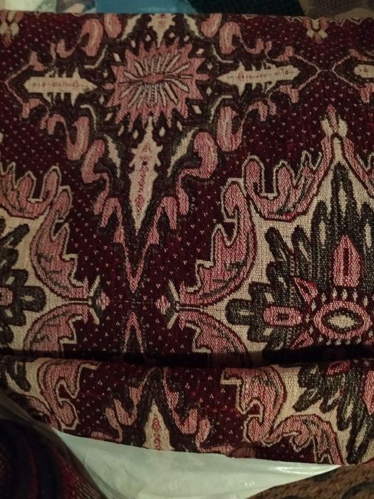 Килим ръчно тъкан