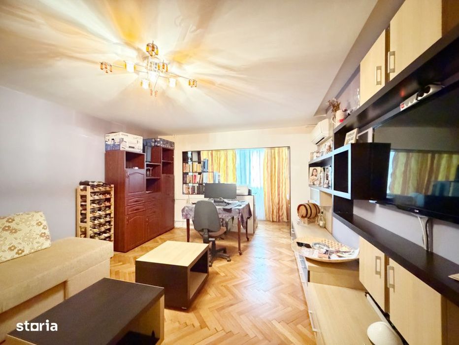 Apartament 4 camere, decomandat, etaj 3, zona Steaua