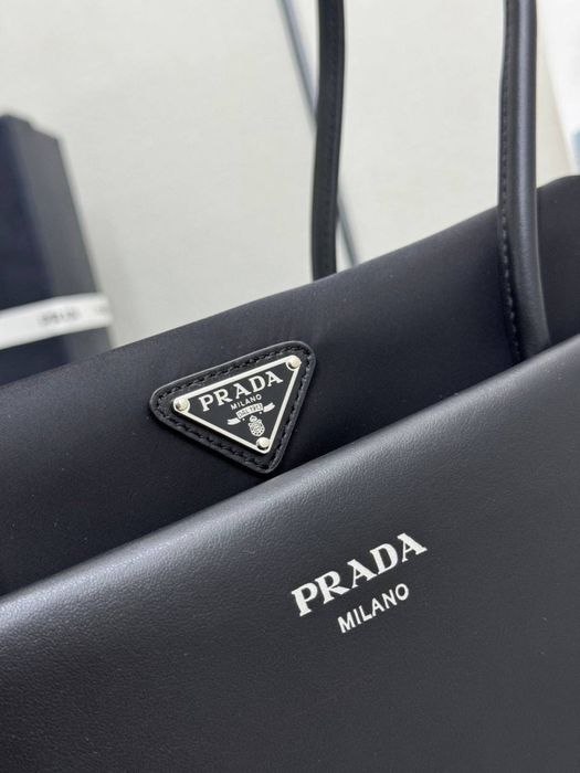 Geanta Prada Medium