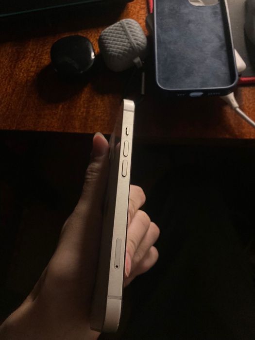 Продам срочно айфон 13, 128гб