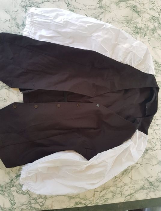 Продавам работно облекло -,нови дамски или мъжки елеци