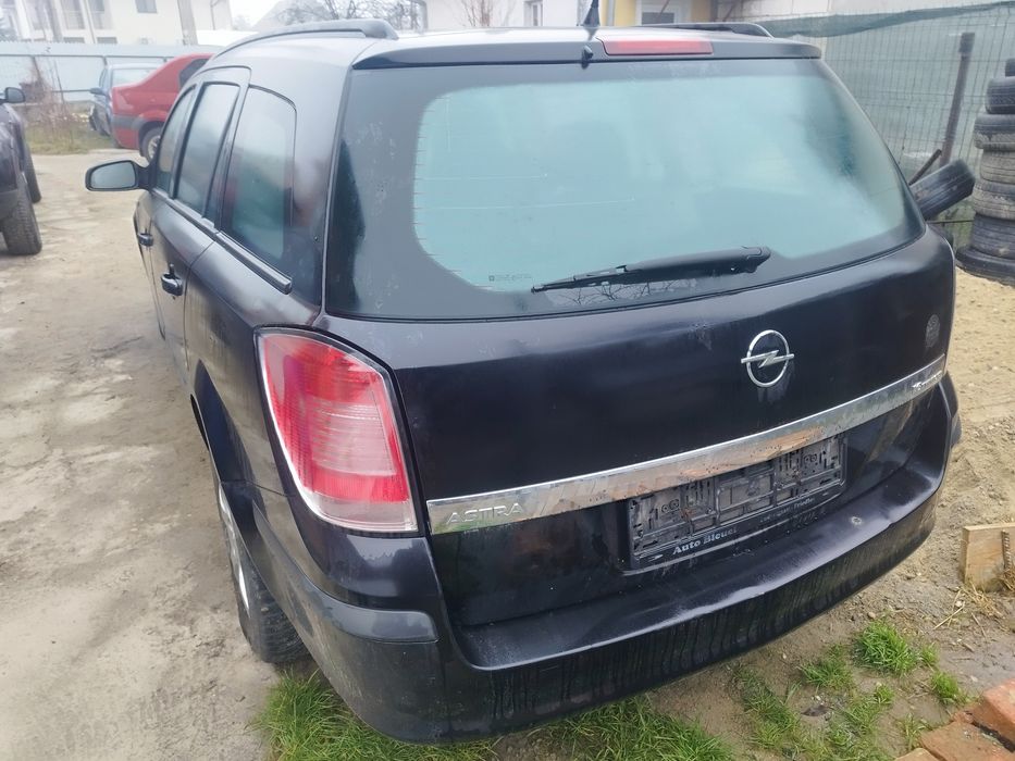 Bara capota far Opel Astra H 1.6 dezmembrez dezmembrari