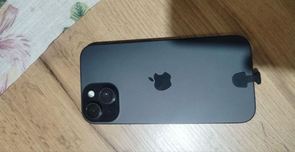 Iphone 15 cu Garantie inca 1 an de la eMag