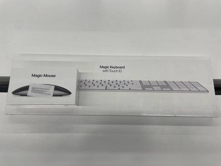 Magic mouse and keyboard by Apple